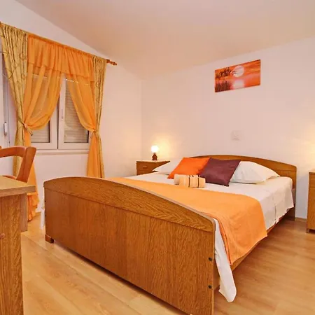 Apartment Senija - Comfort Two Bedroom With Terrace And Sea View Lavander