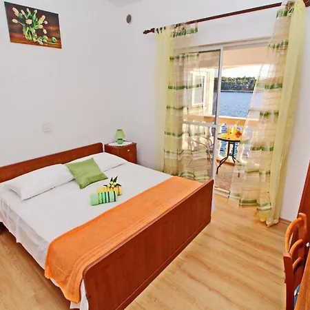 2 Bedroom Apartment With Terrace Blato (Korcula)