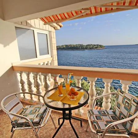 Apartment Senija - Comfort Two Bedroom With Terrace And Sea View Lavander